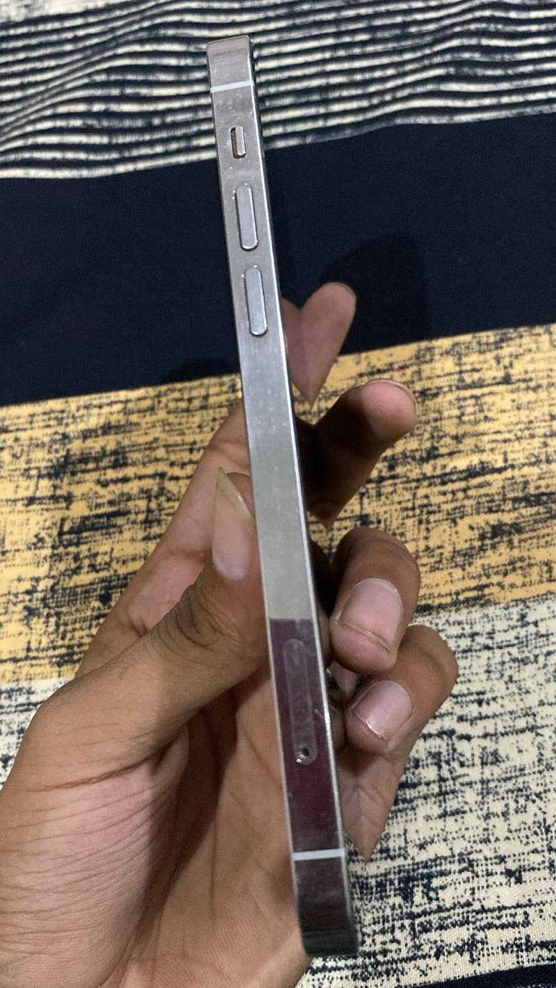 Apple iPhone 12 Pro 1