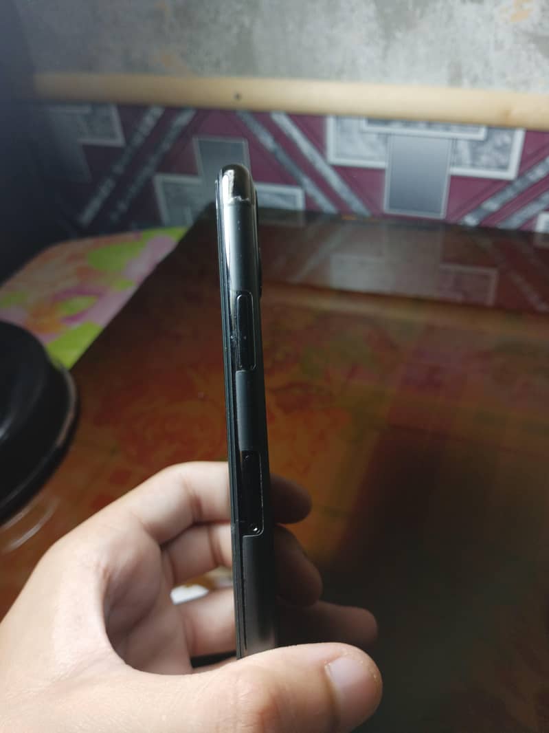 Apple iPhone 11 Pro Max 1