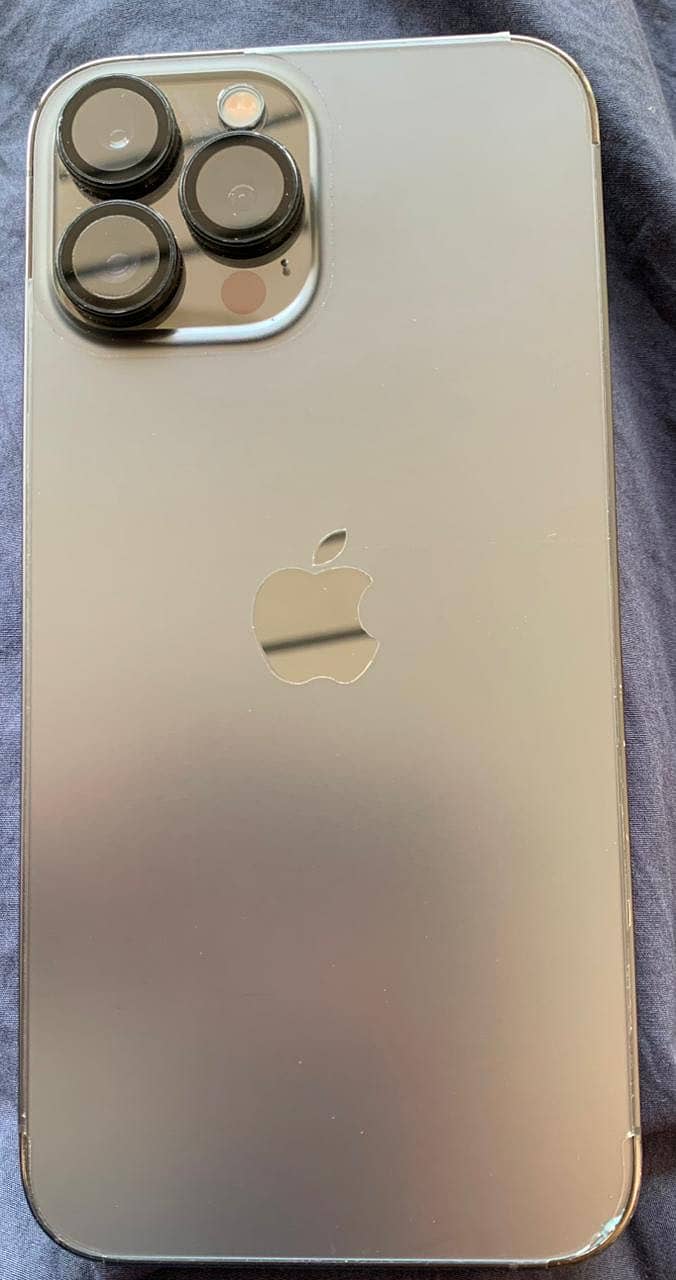 Apple iPhone 13 Pro Max 1