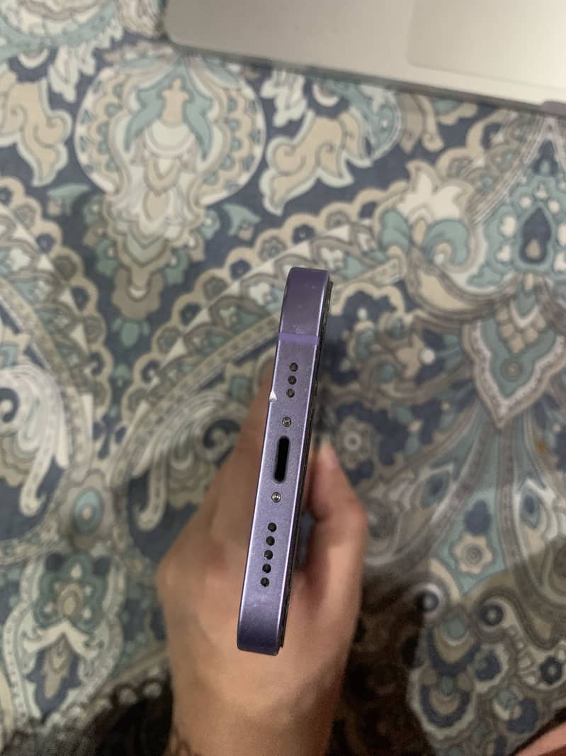 Apple iPhone 12 2
