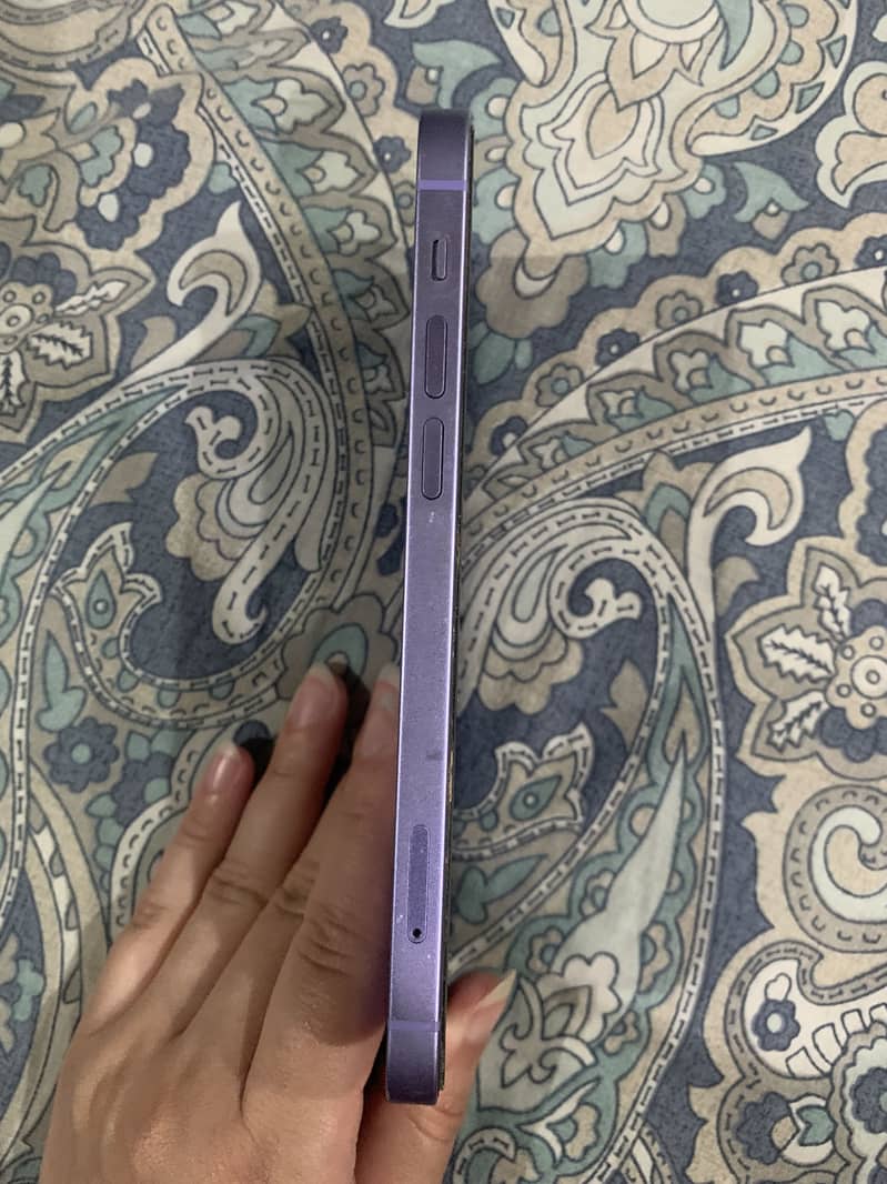 Apple iPhone 12 3