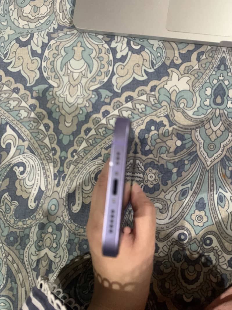 Apple iPhone 12 5