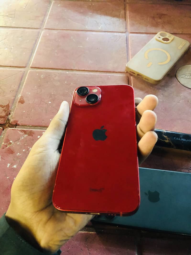 Apple iPhone 13 2