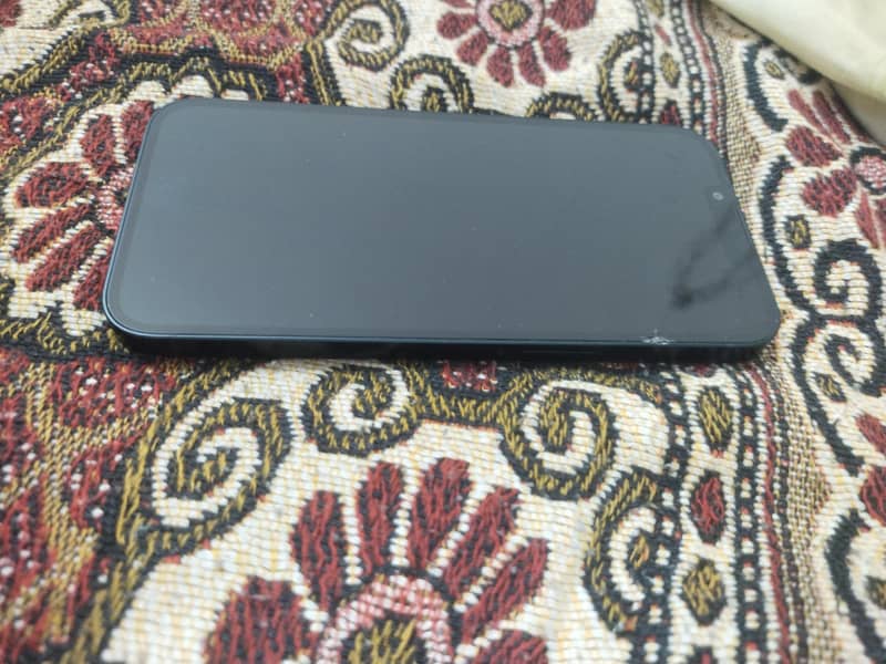 Apple iPhone 13 2