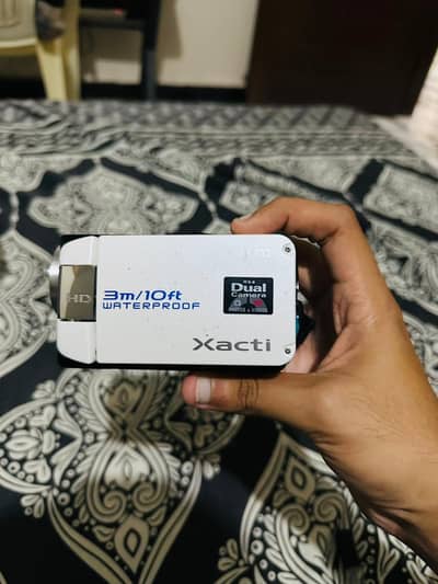 SANYO XACTI WH1EX Waterproof Camcorder Video Camera