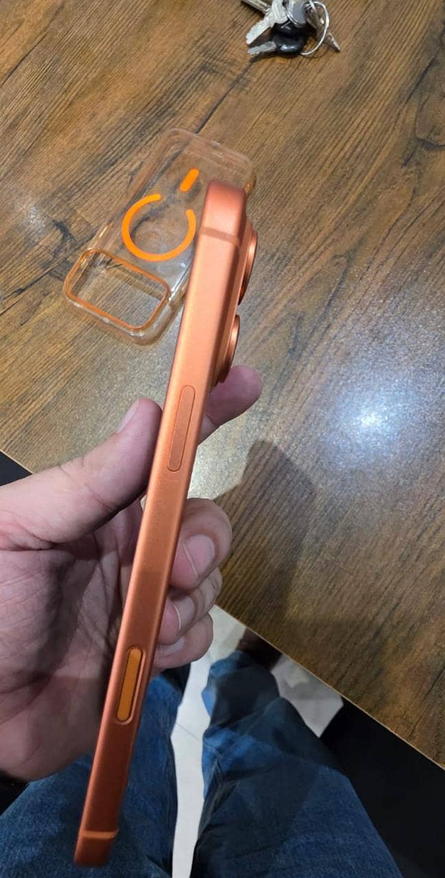 Apple iPhone 17 Pro Max 1