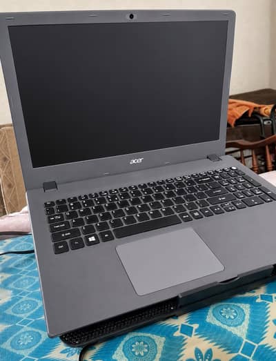 Acer Aspire E5-573 | Core i3 5th Gen | 12GB RAM | 128GB SSD