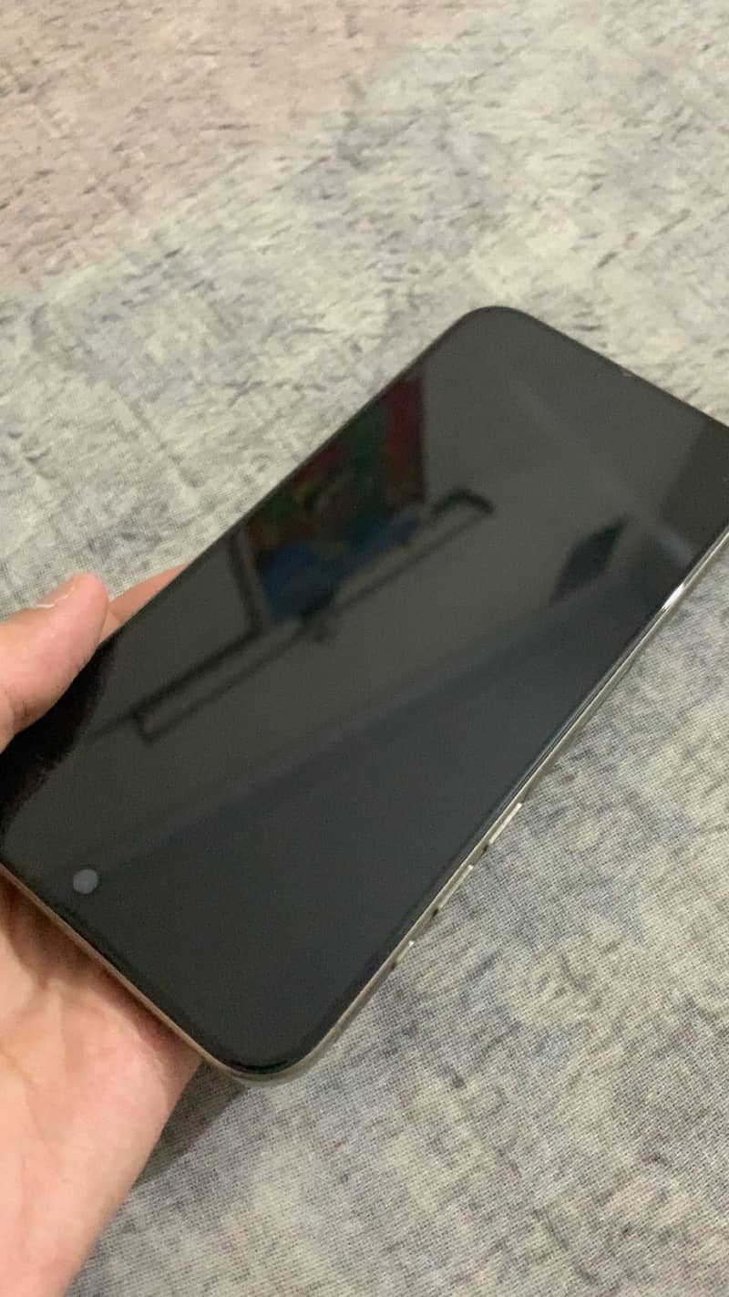 Apple iPhone 15 Pro Max 4