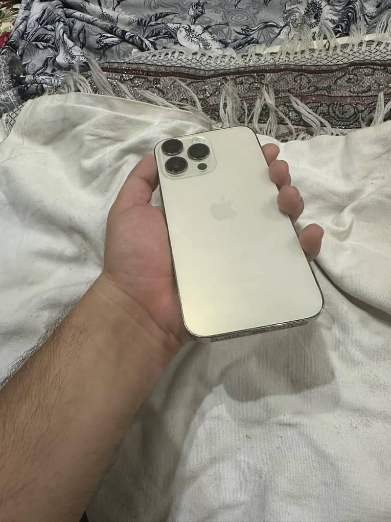 Apple iPhone 14 Pro Max 7