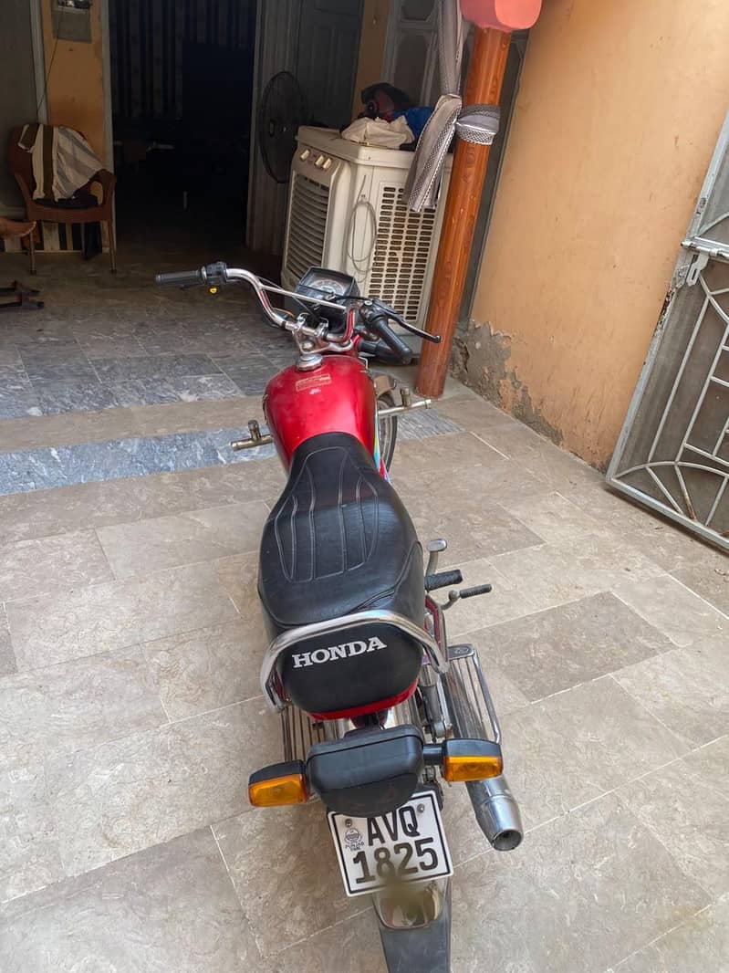 CD 70 red 24 model 3
