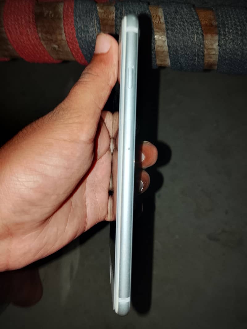 Apple iPhone 8 Plus 2