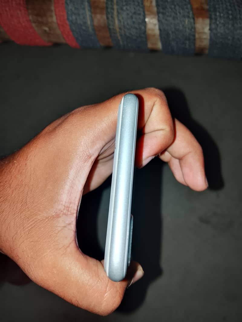 Apple iPhone 8 Plus 3