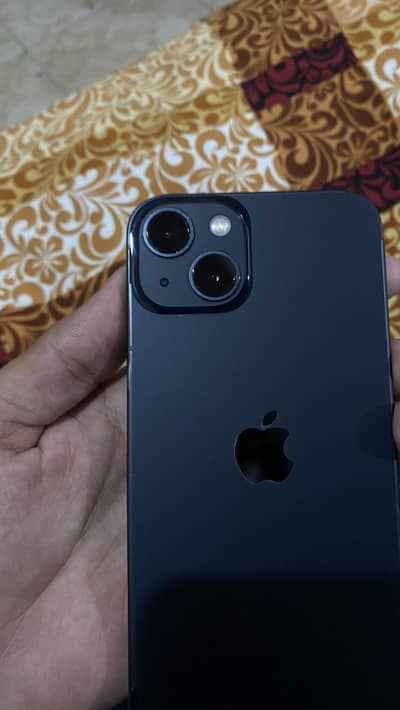 Apple iPhone 13