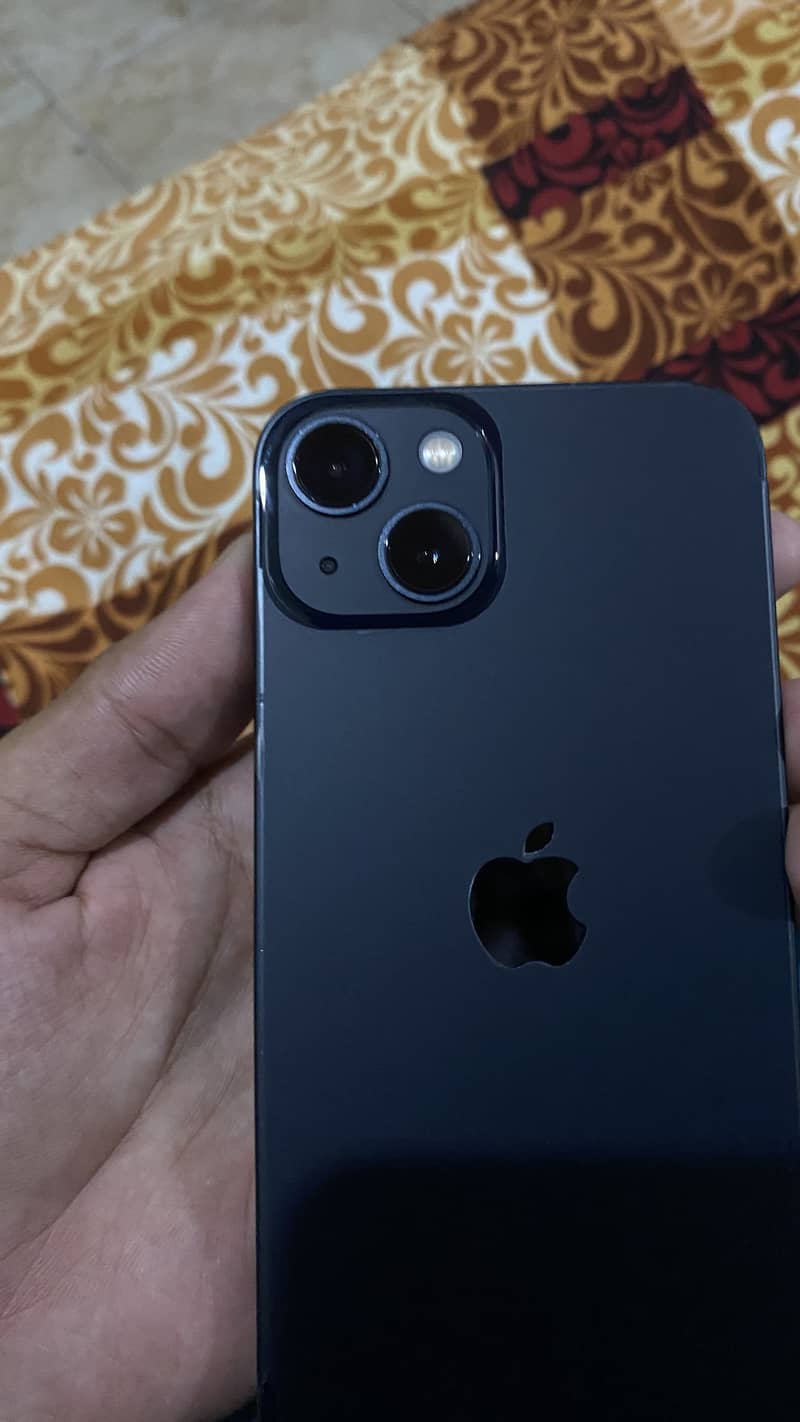 Apple iPhone 13 0