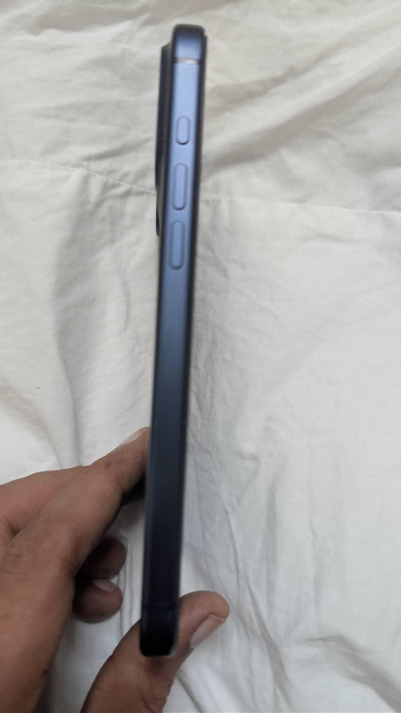 Apple iPhone 17 Pro Max 3