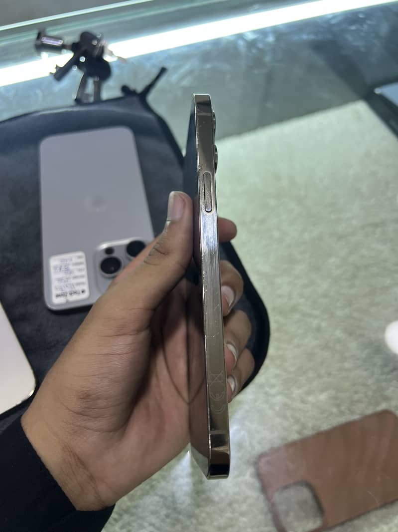 IPHONE 12 PRO MAX 2