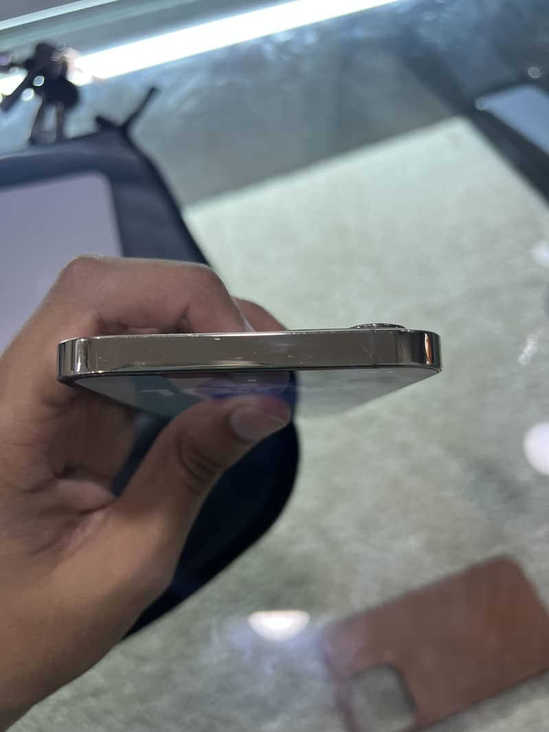 IPHONE 12 PRO MAX 5