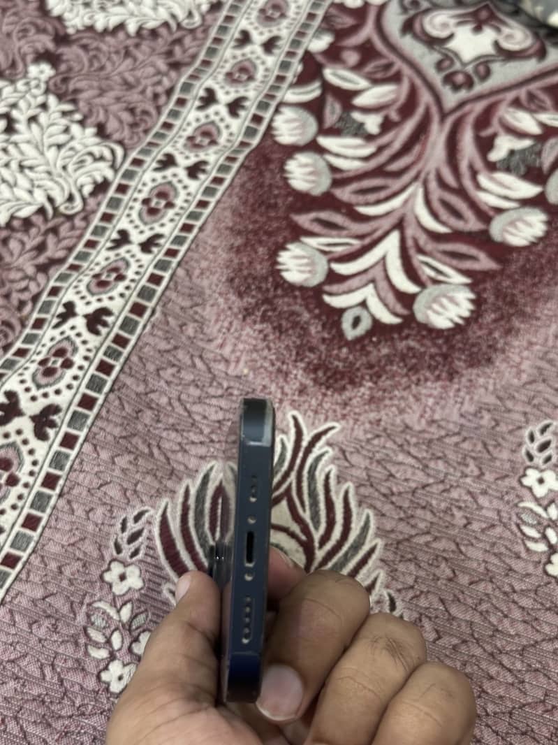 iPhone 14 2