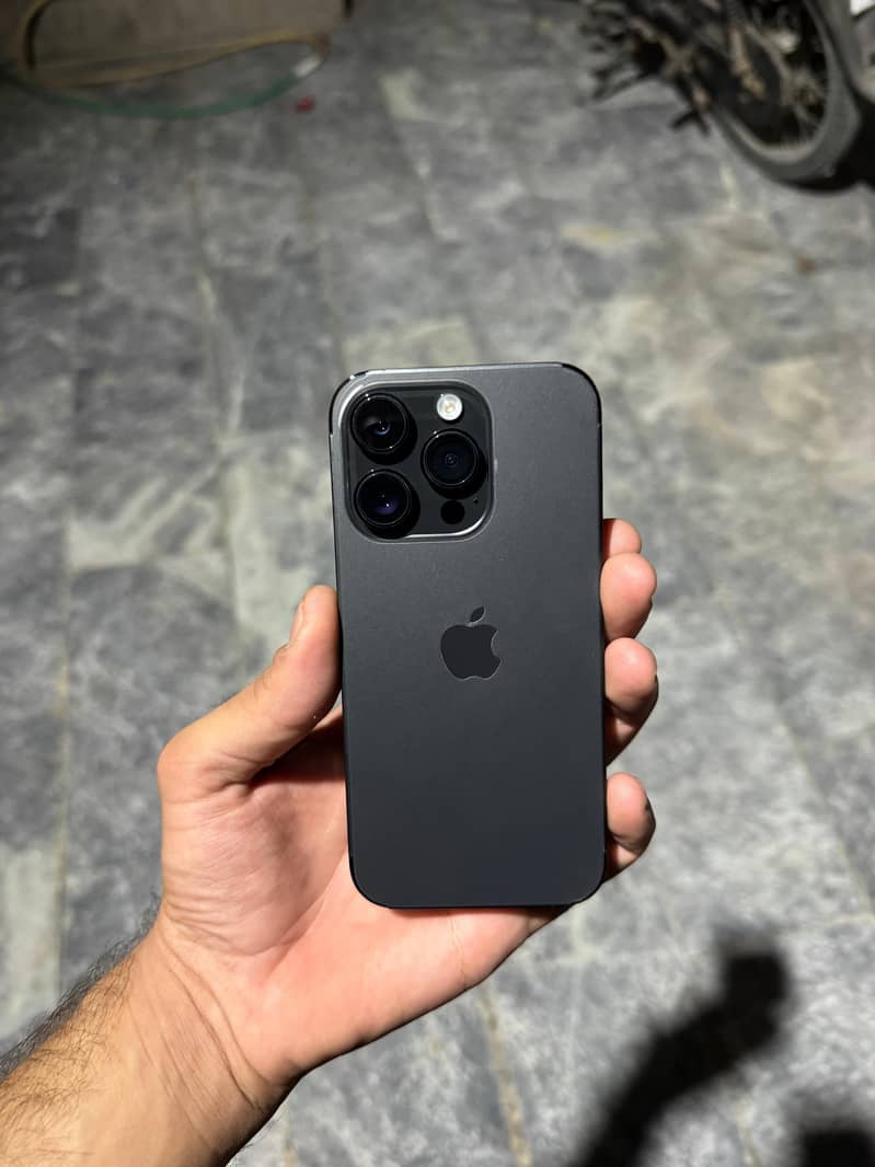 Apple iPhone 14 Pro 0