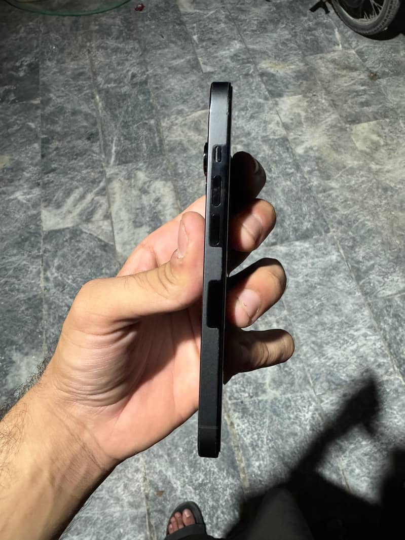 Apple iPhone 14 Pro 1