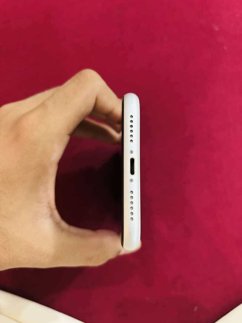 Apple iPhone XR 2