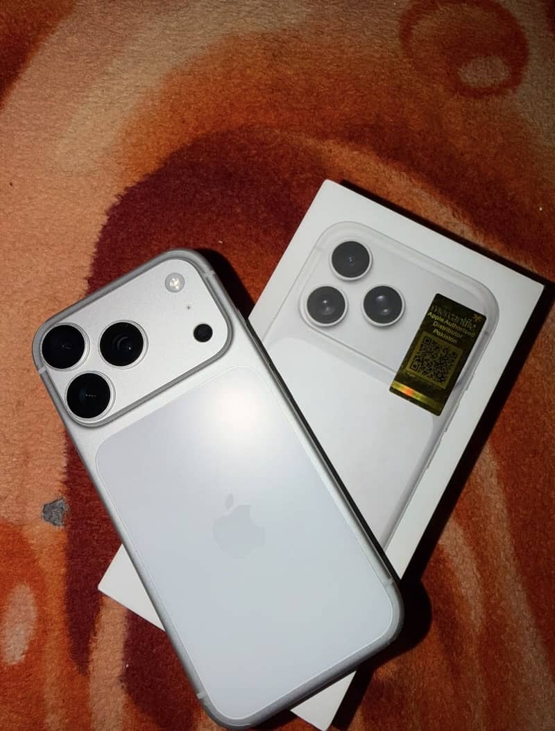 Apple iPhone 17 Pro 1