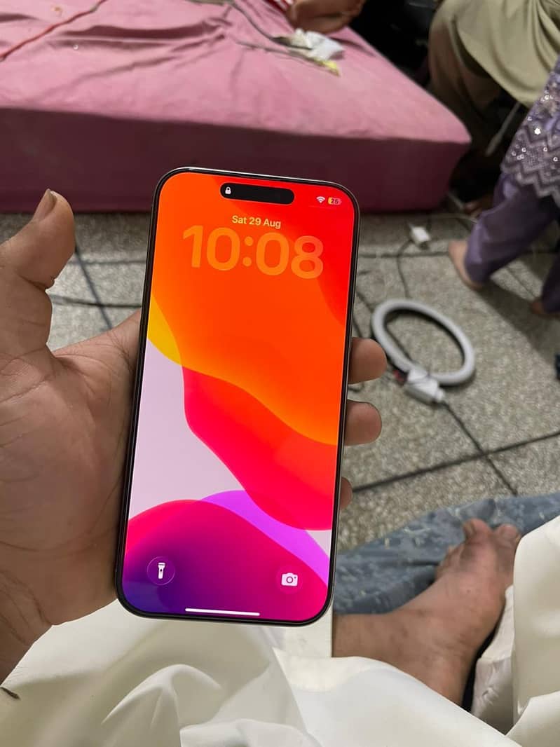 Apple iPhone 16 Pro Max 8
