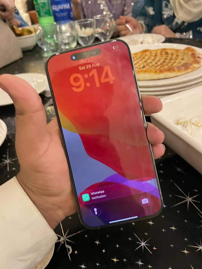 Apple iPhone 16 Pro Max 10