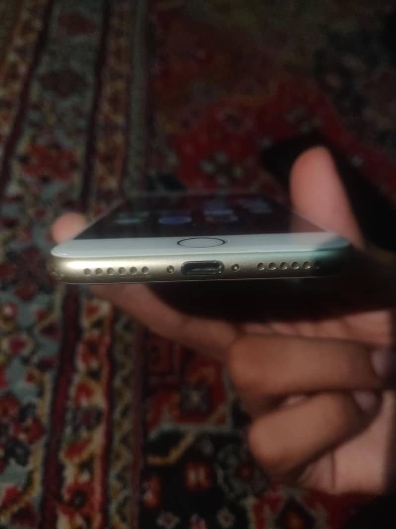 Apple iPhone 7 5