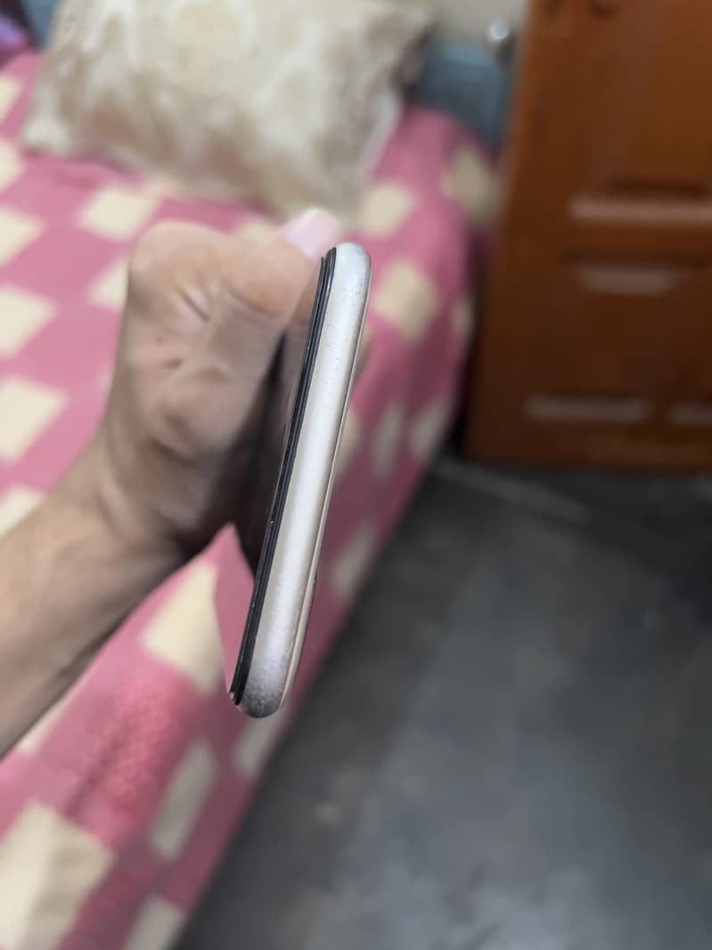 Apple iPhone 8 Plus 5