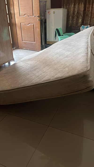 King size spring mattresses urgent sale lowest prise