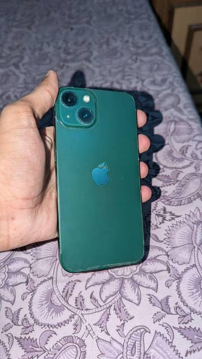 Apple iPhone 13