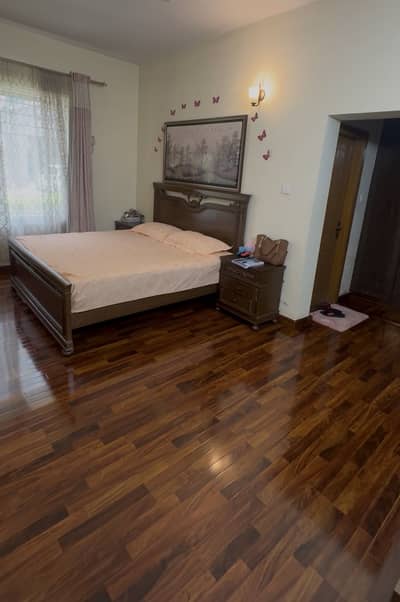 Glossy Wooden Floor Clearance Price