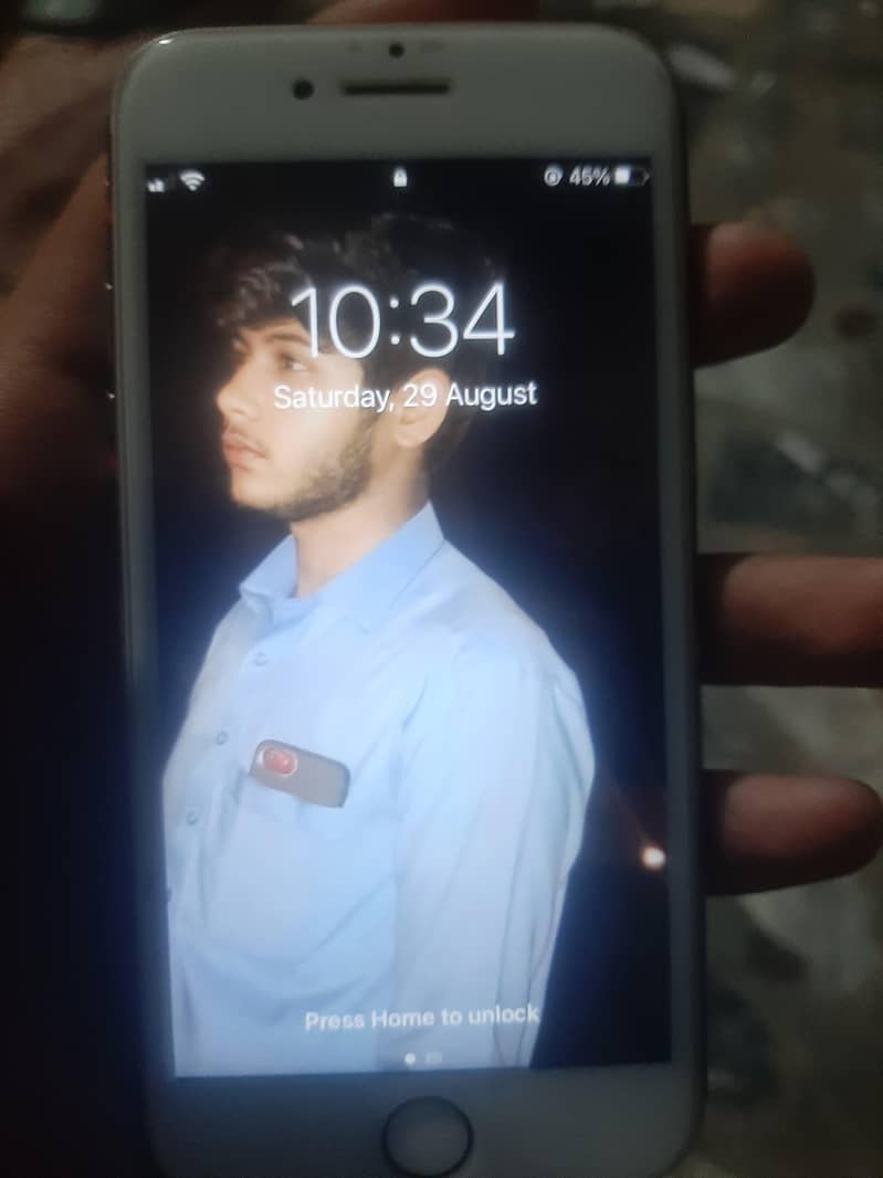 Apple iPhone 7 1