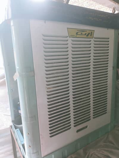 IRONI BRAND NEW COOLER NOT USED