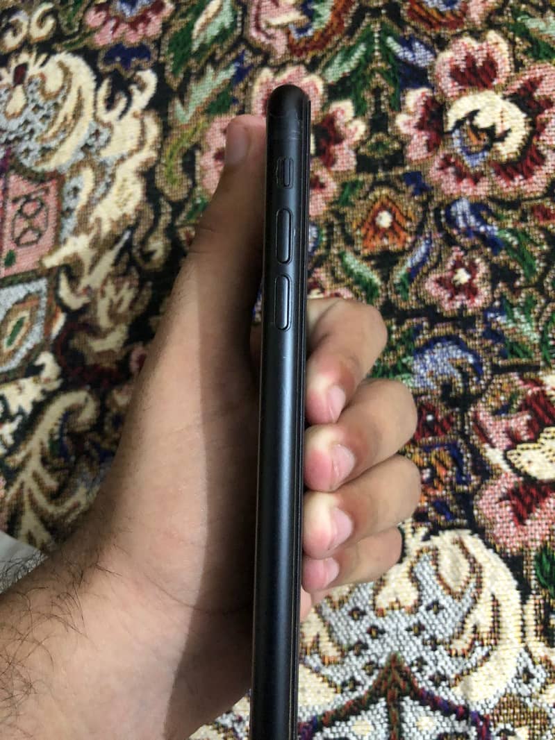 Apple iPhone XR 3