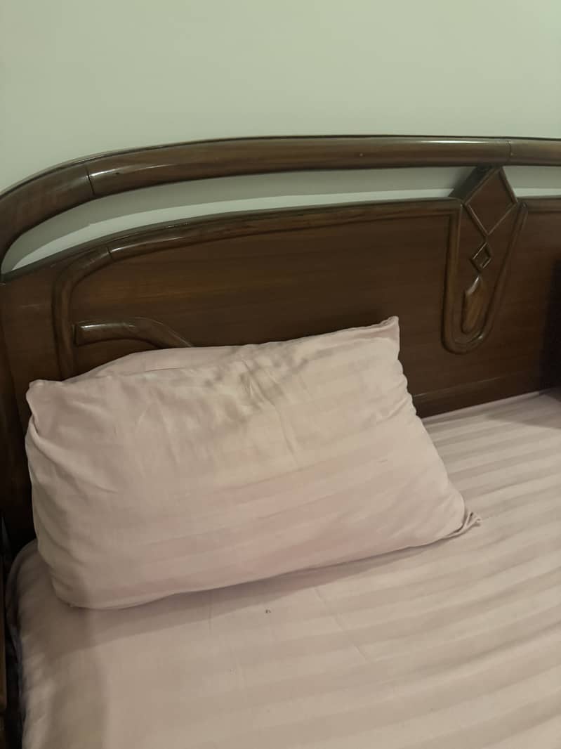 Bed side tables 6
