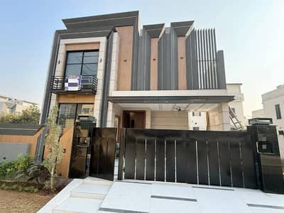 10 Marla House For Sale In Lake City Meadows