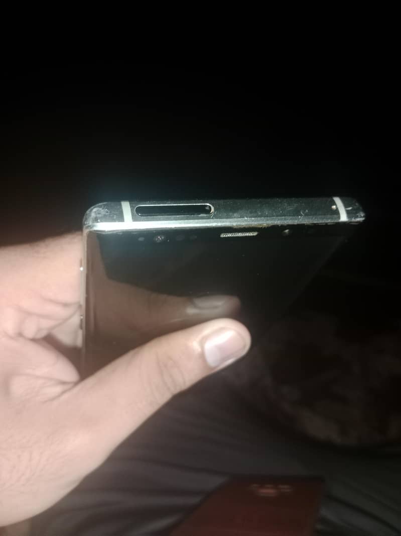 Samsung Mobile Note 9 4