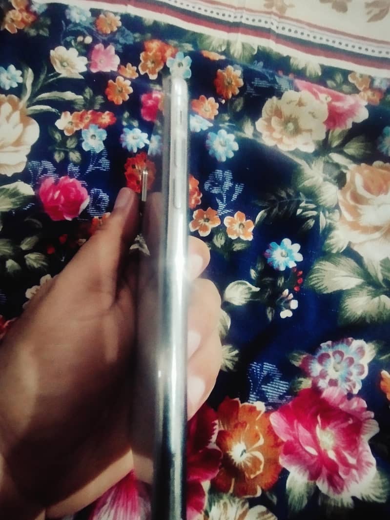 Apple iPhone X 6