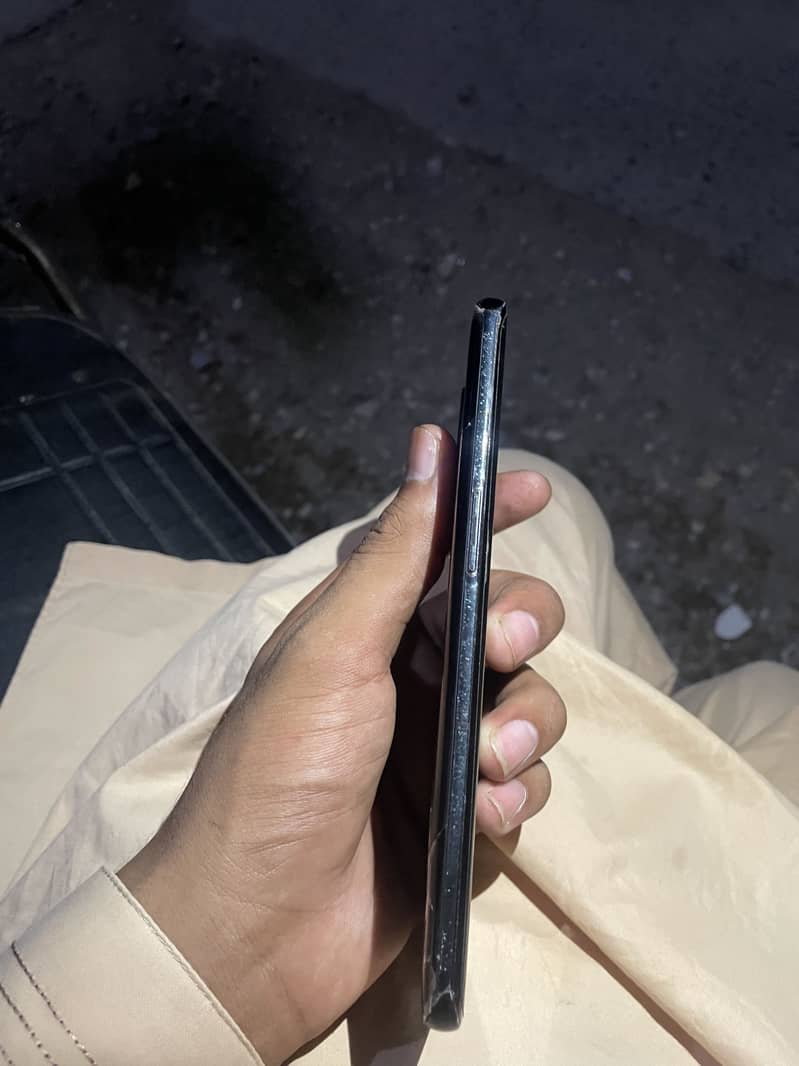 One Plus 10 Pro 4