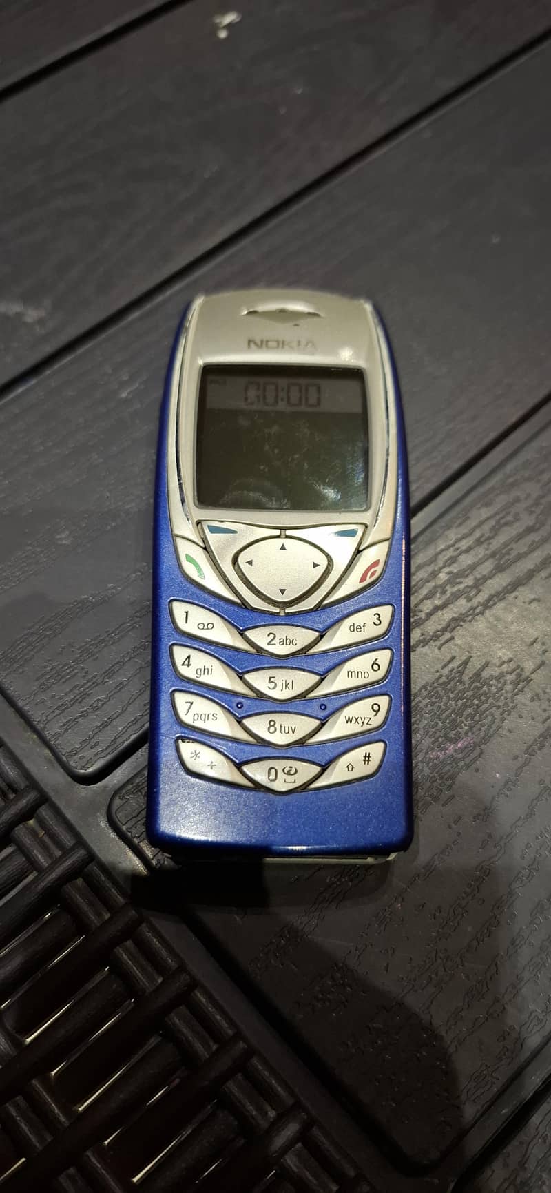 Nokia 6100 0