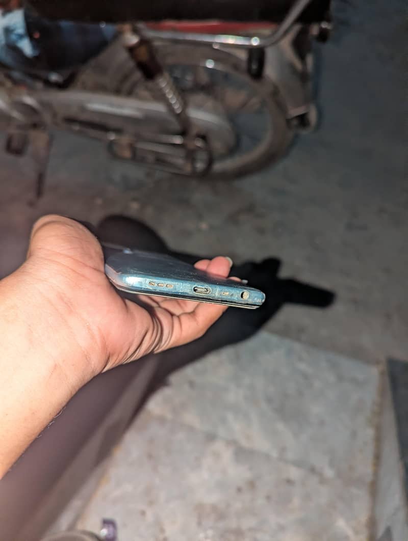 OPPO A54 0