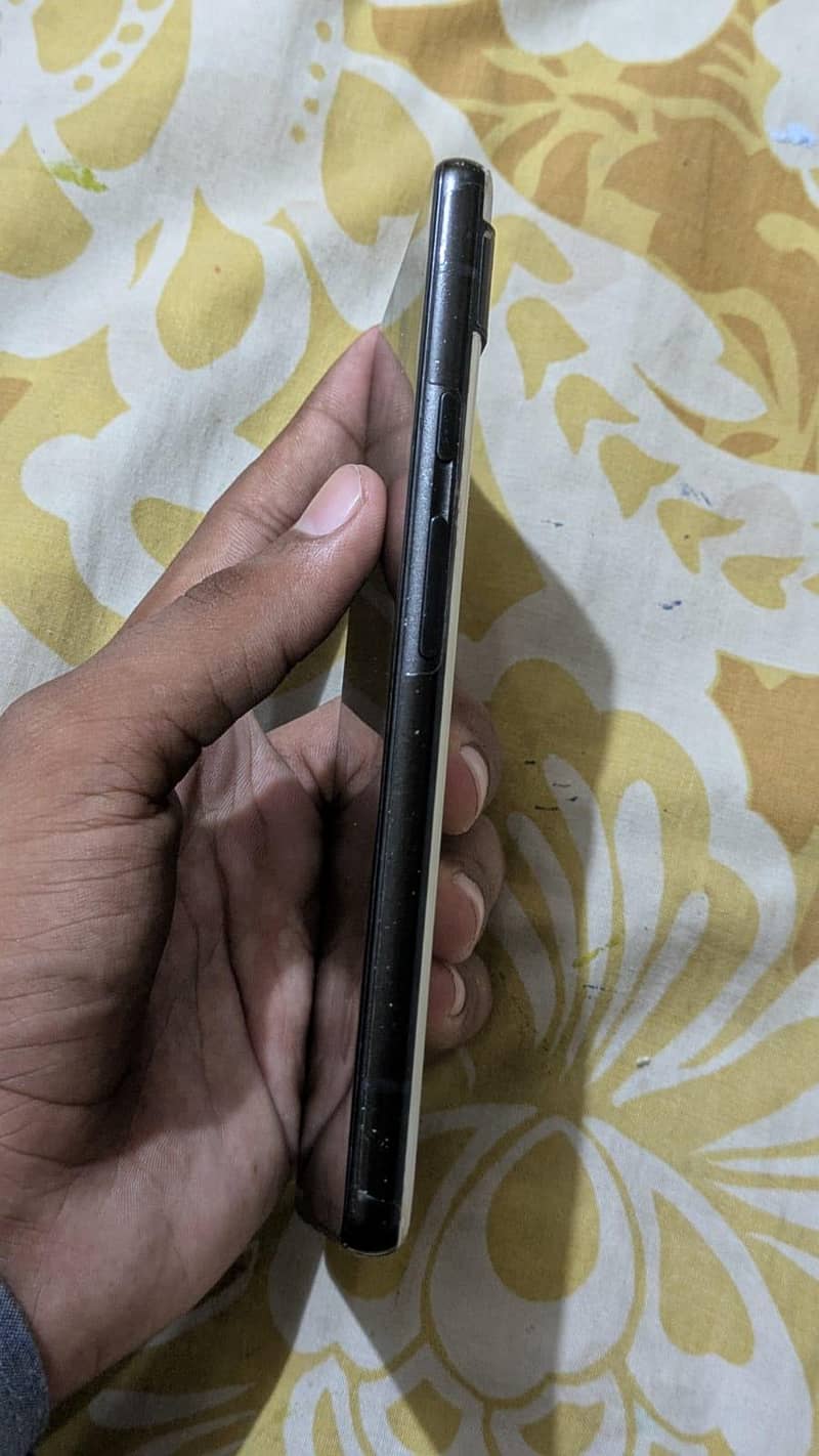 Google Pixel 6a 5