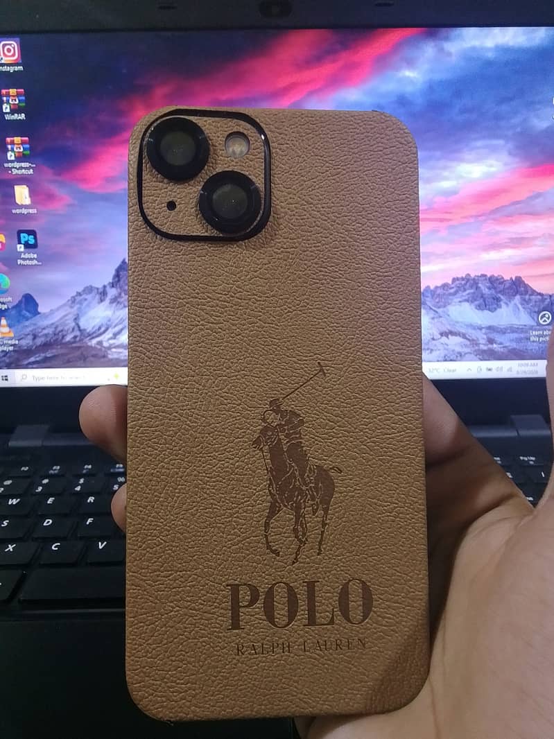Apple iPhone 13 0