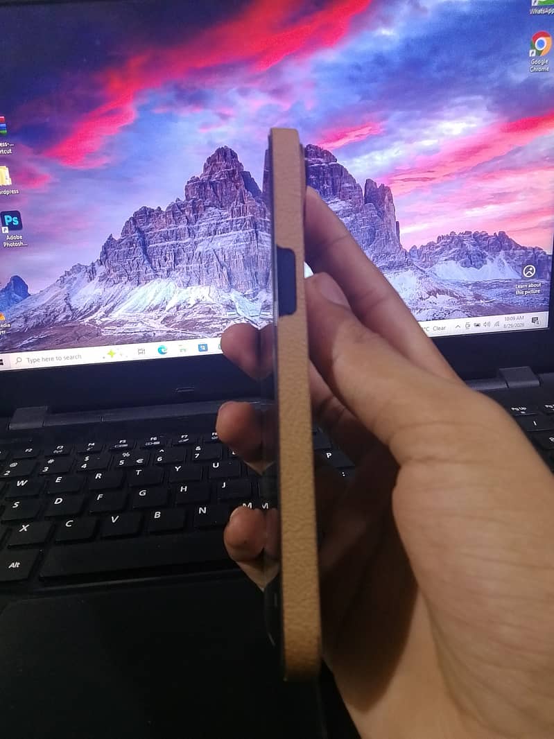 Apple iPhone 13 4