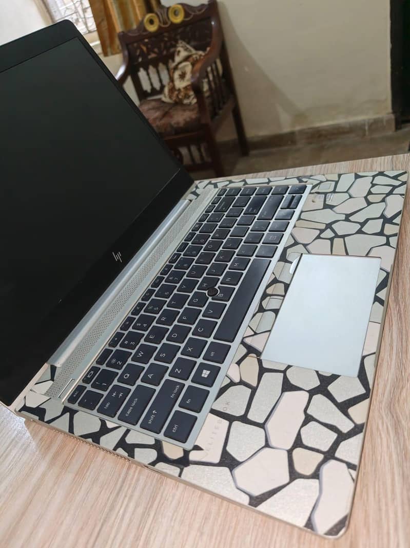 Intel Core i5 7th Gen laptop -8GB RAM [Excellent Condition ] 3