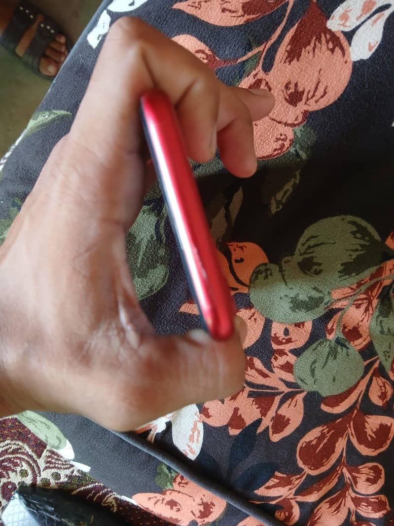 Apple iPhone 11 7