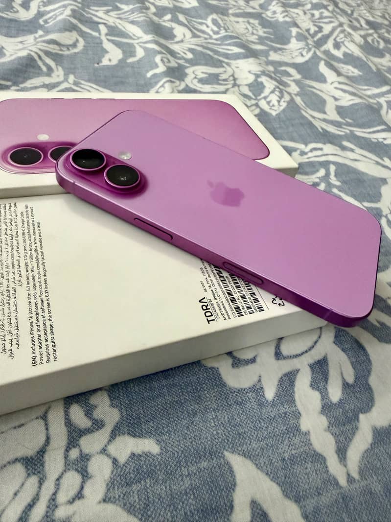 Apple iPhone 16 0