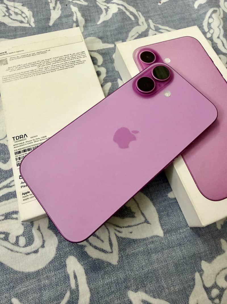 Apple iPhone 16 3